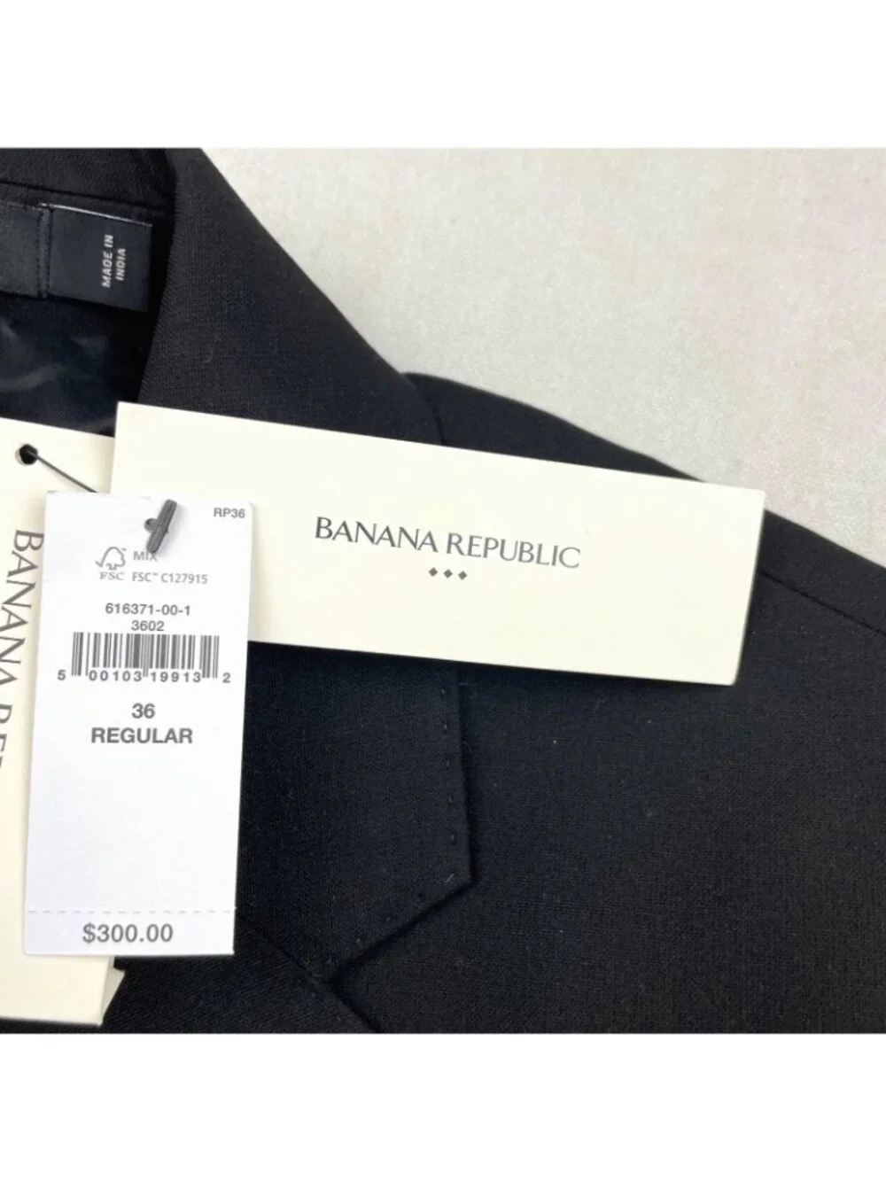 NEW Banana Republic Men’s Performance Tailored Fit 2-Button Blazer Black • 36R